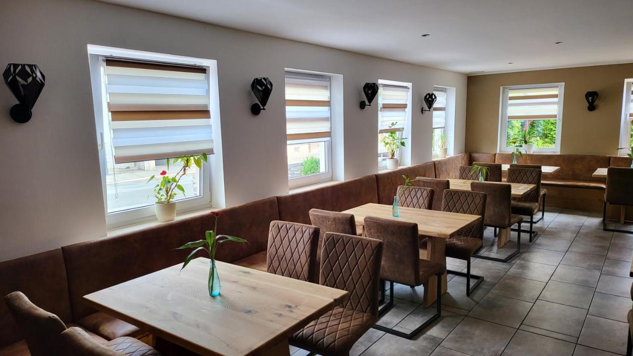 Zum Obstler - Gaststaette Und Guest house